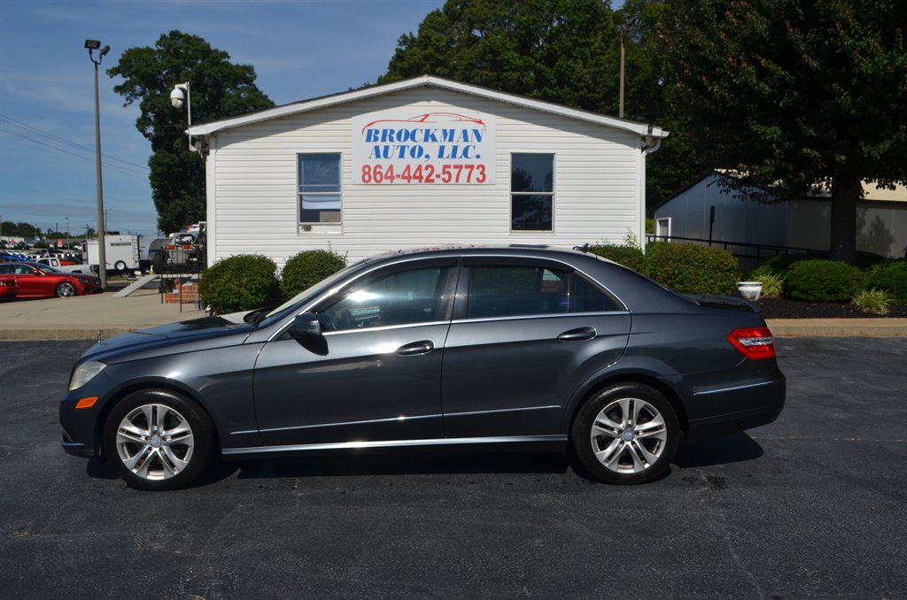 2010 Mercedes-Benz E-Class E350 Luxury 4MATIC's photo