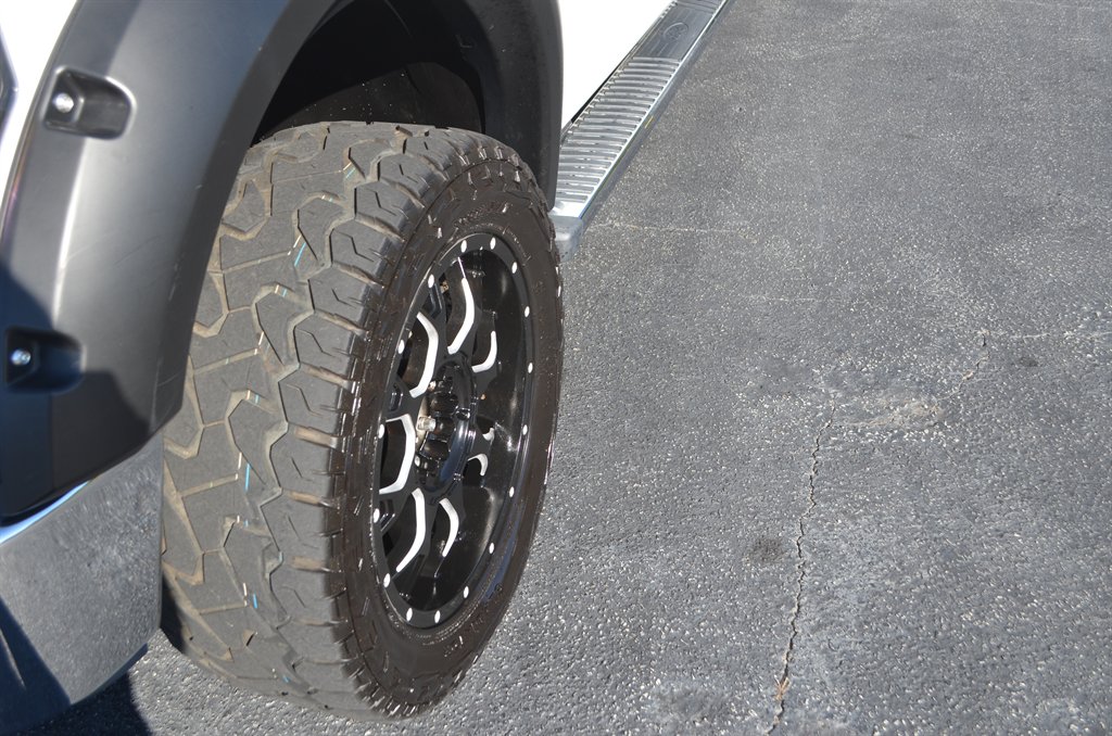 Ford F-150 photo 8
