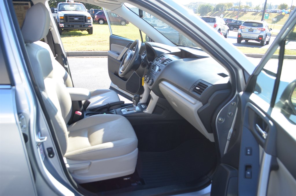 Subaru Forester photo 13
