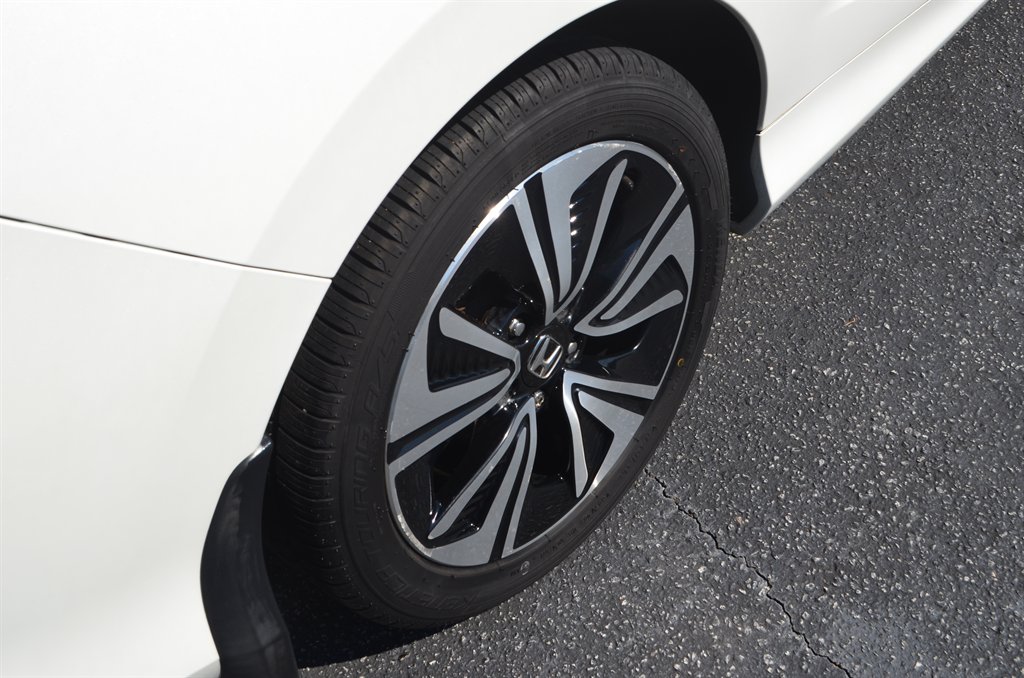 Honda Civic photo 10