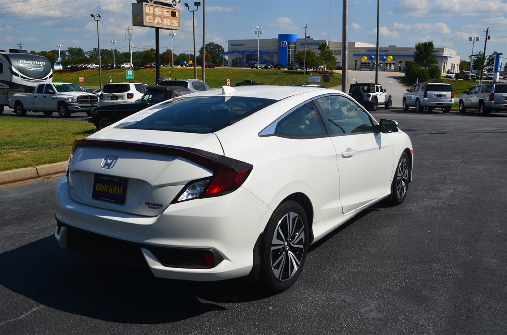 Honda Civic photo 4