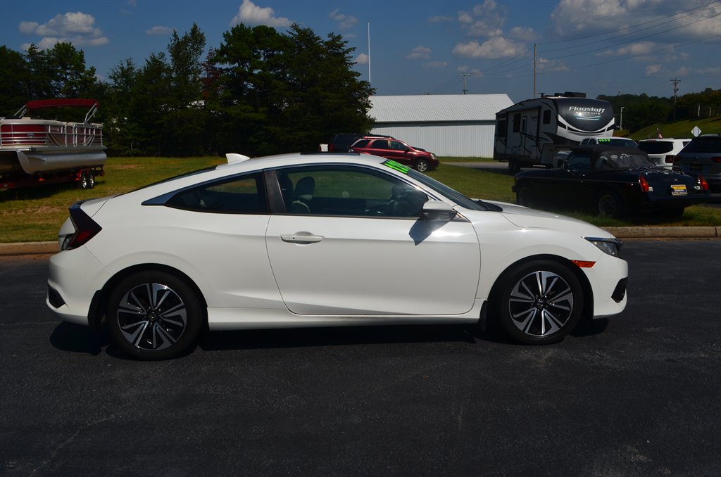 Honda Civic photo 5