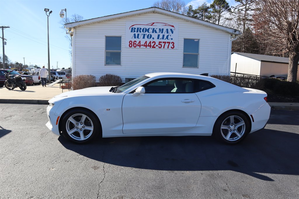 2017 Chevrolet Camaro 1LT's photo