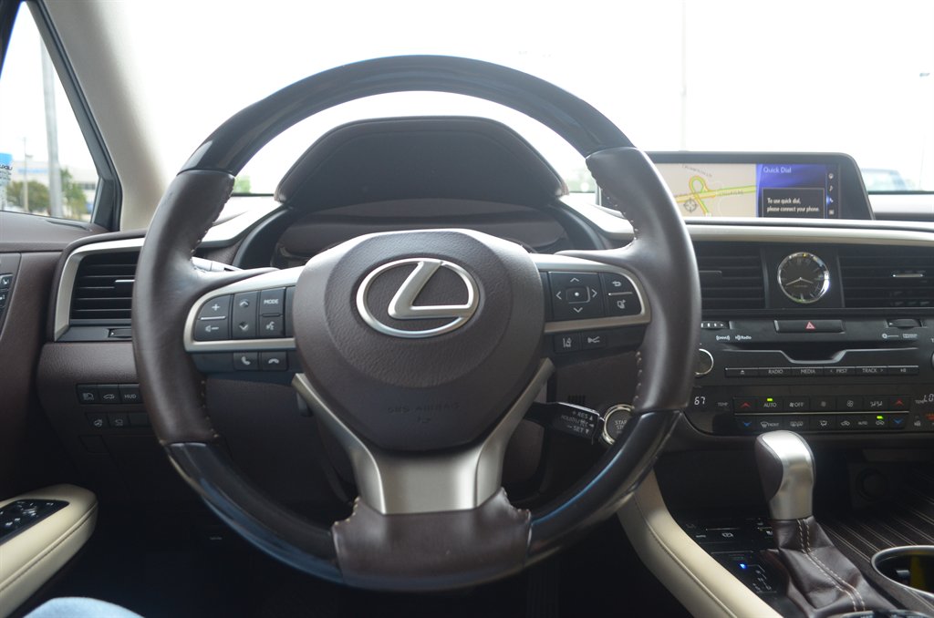 Lexus RX photo 18