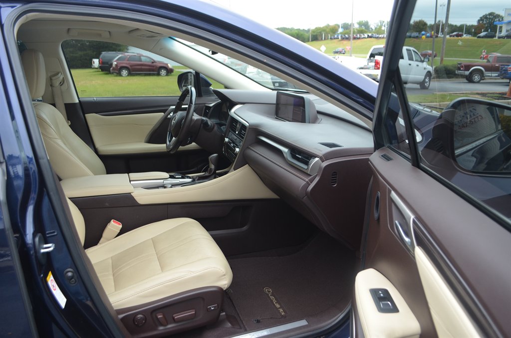 Lexus RX photo 17