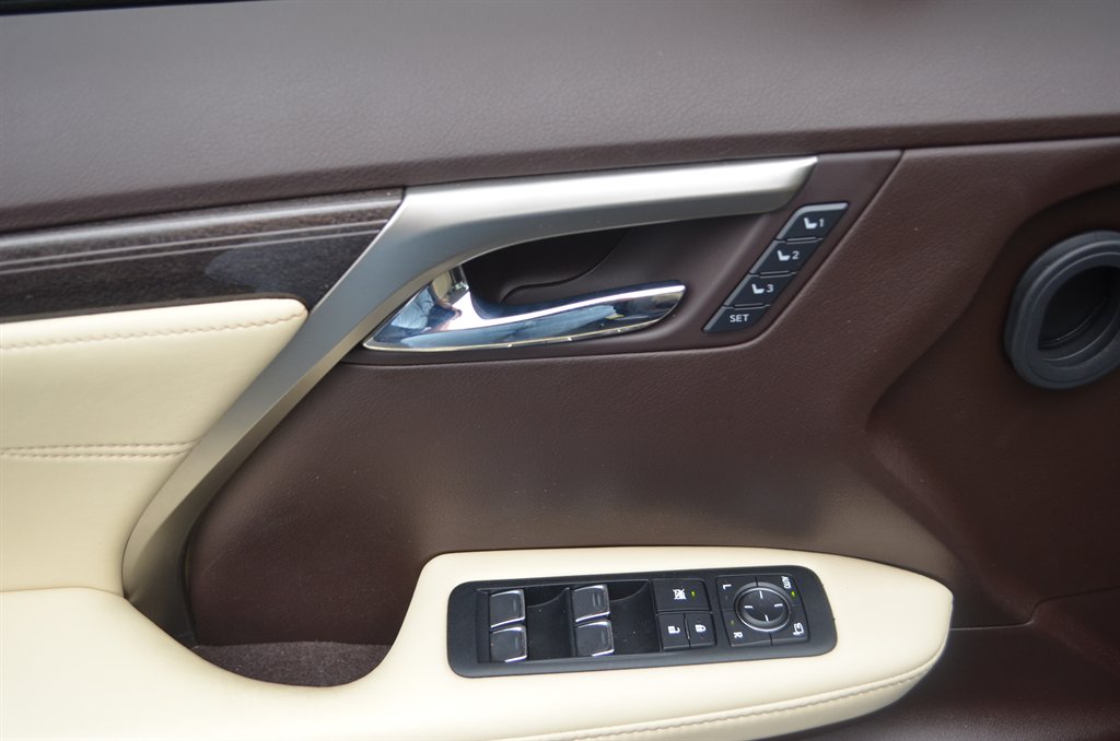 Lexus RX photo 13