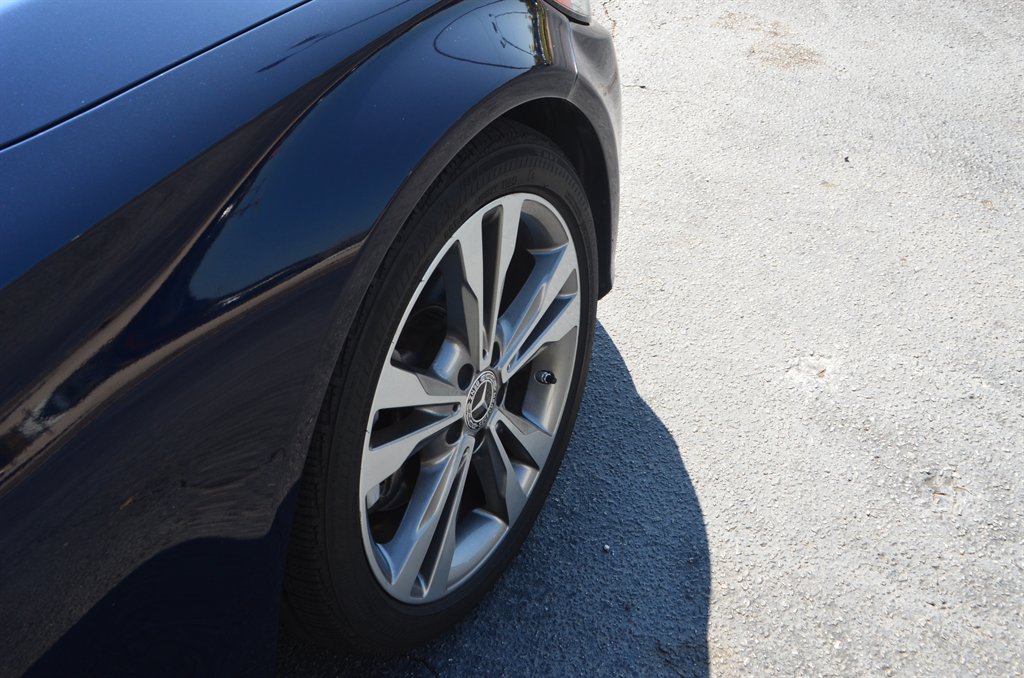 Mercedes-Benz C-Class photo 11
