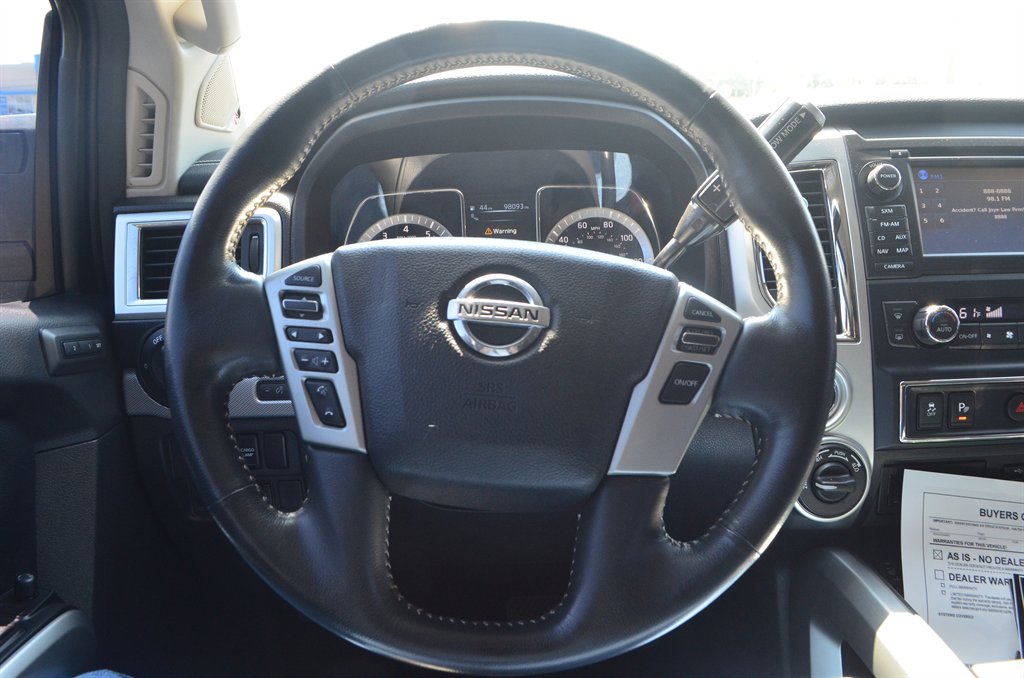 Nissan Titan photo 17