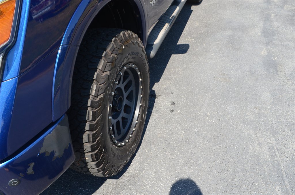 Nissan Titan photo 8
