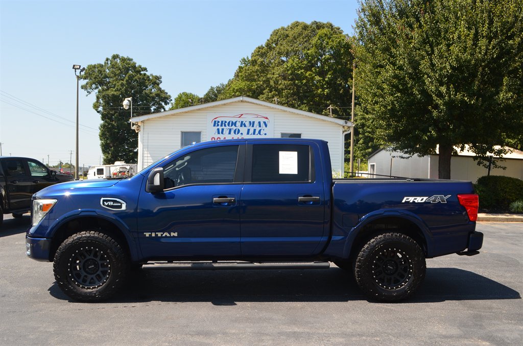 Nissan Titan
