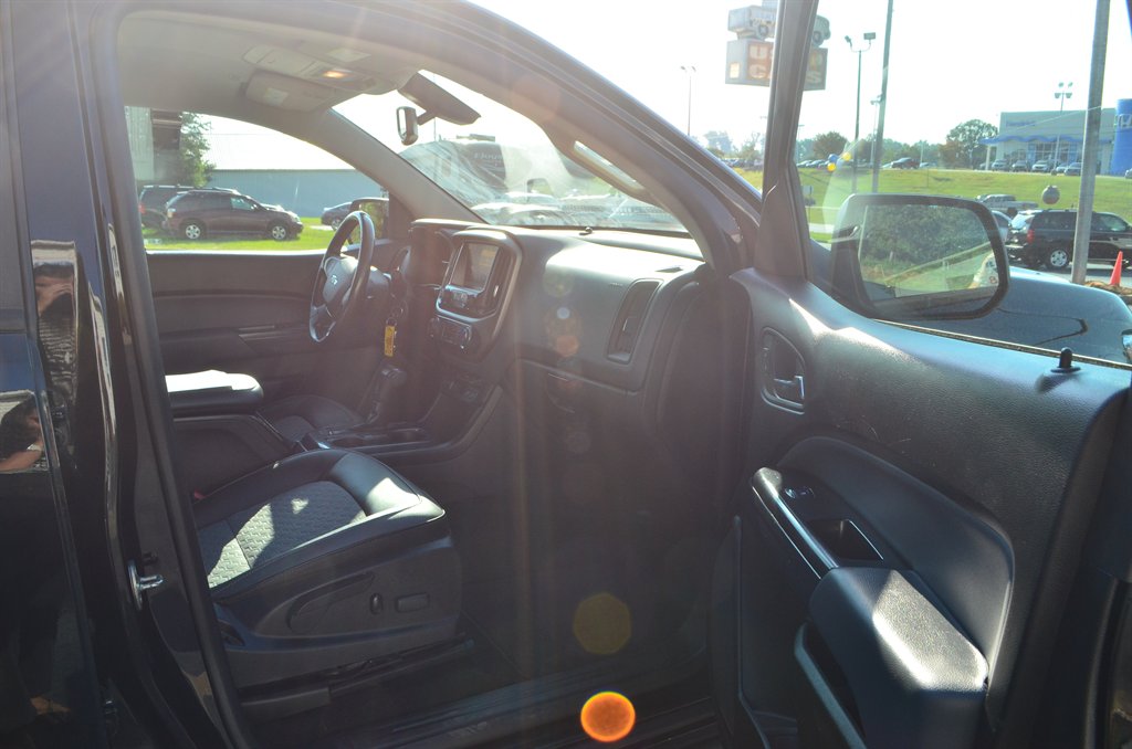Chevrolet Colorado photo 16