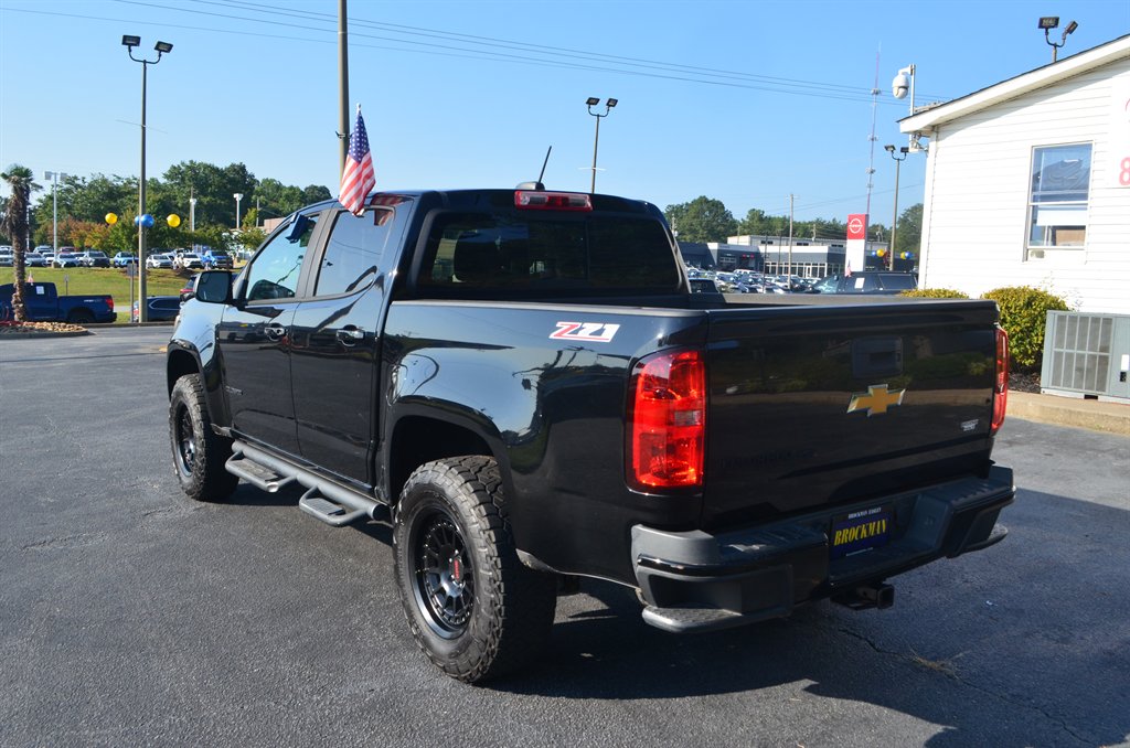 Chevrolet Colorado photo 2