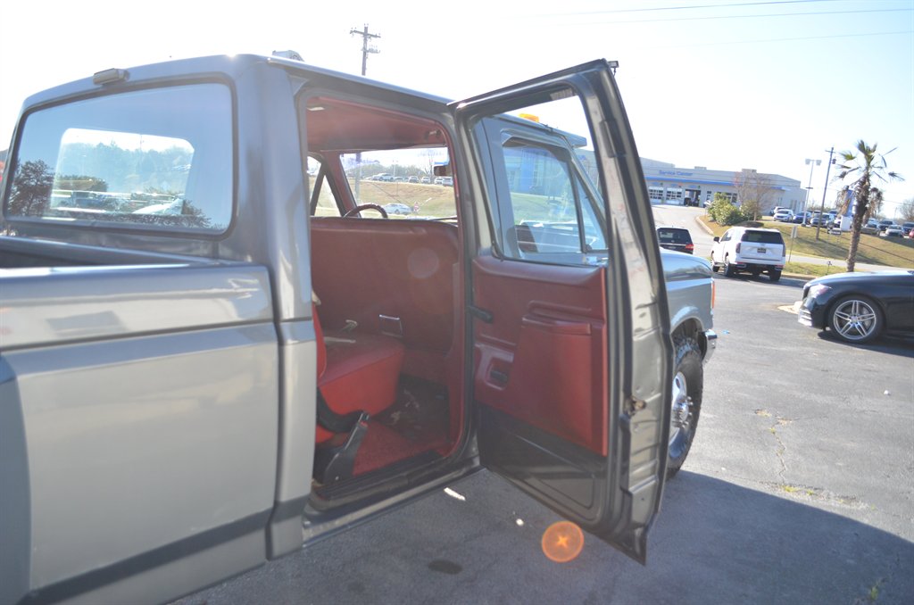 1988 Ford F-350 - Photo 17