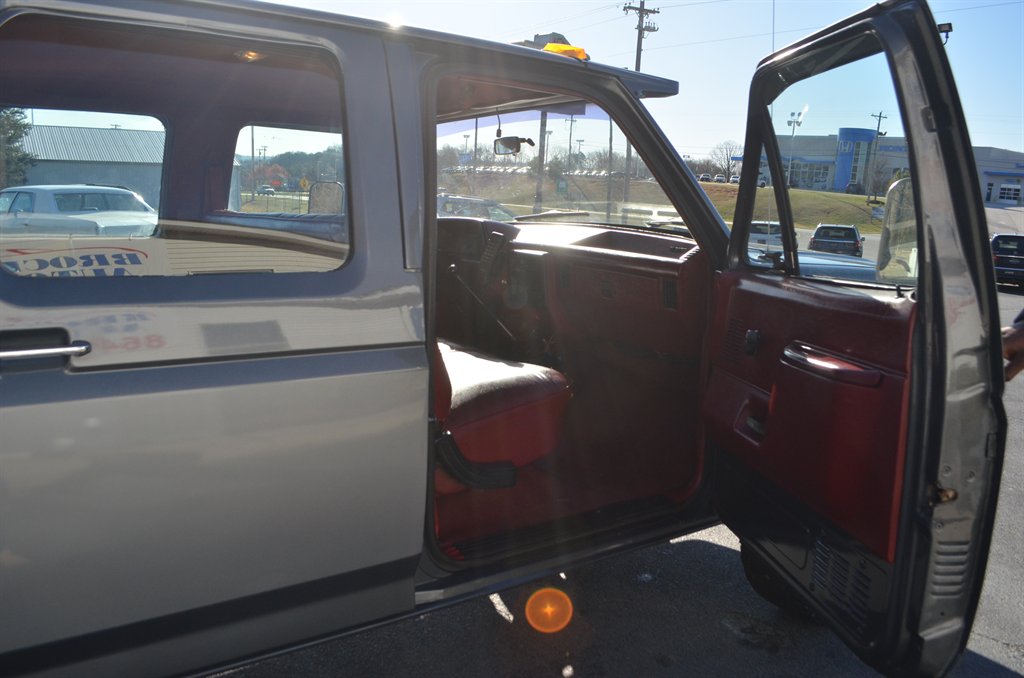 1988 Ford F-350 - Photo 16