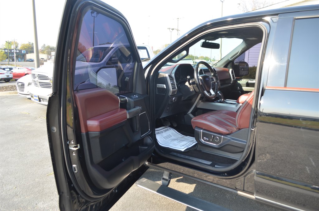 2018 Ford F-150 Platinum - Photo 14