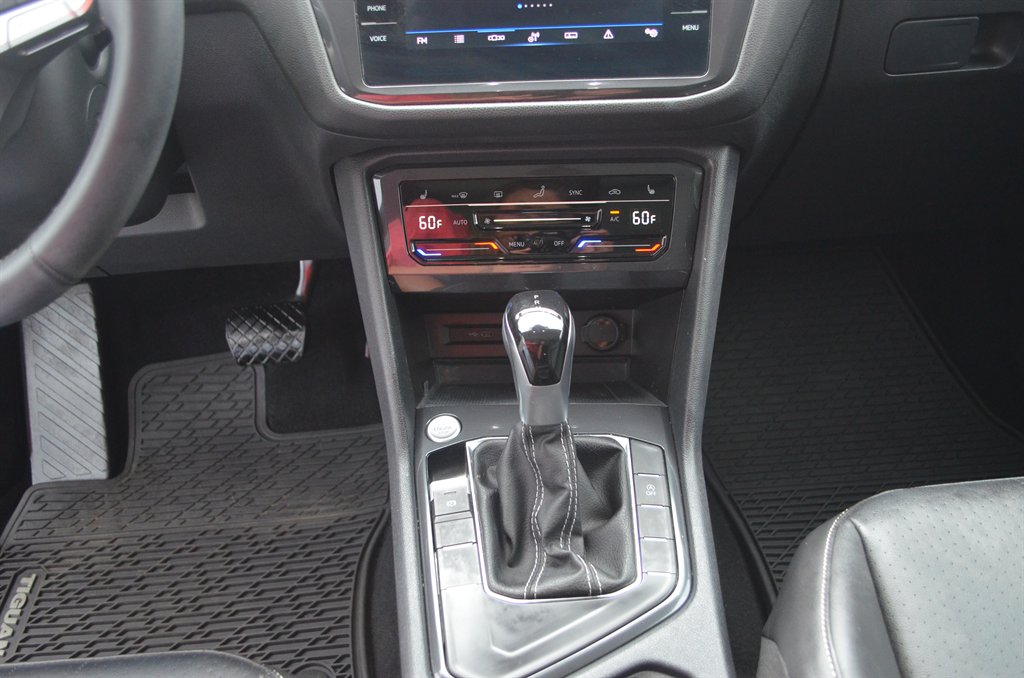 2022 Volkswagen Tiguan SE - Photo 21