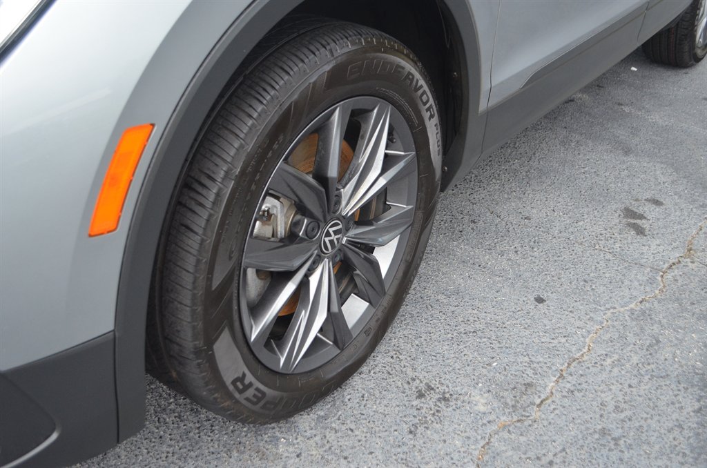 2022 Volkswagen Tiguan SE - Photo 9