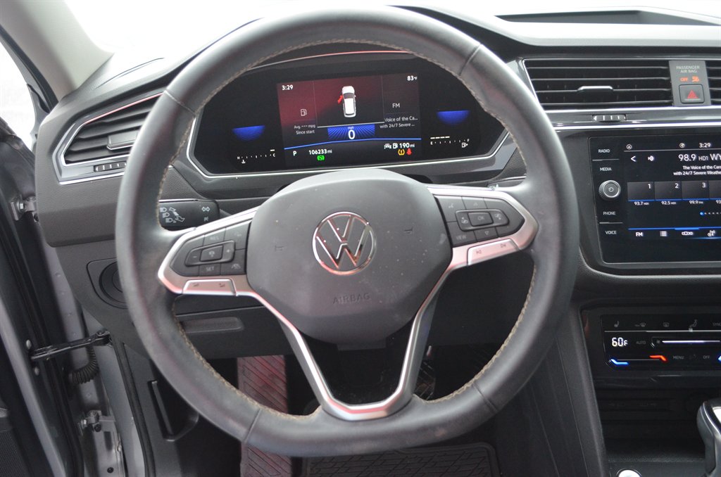 2022 Volkswagen Tiguan SE - Photo 19