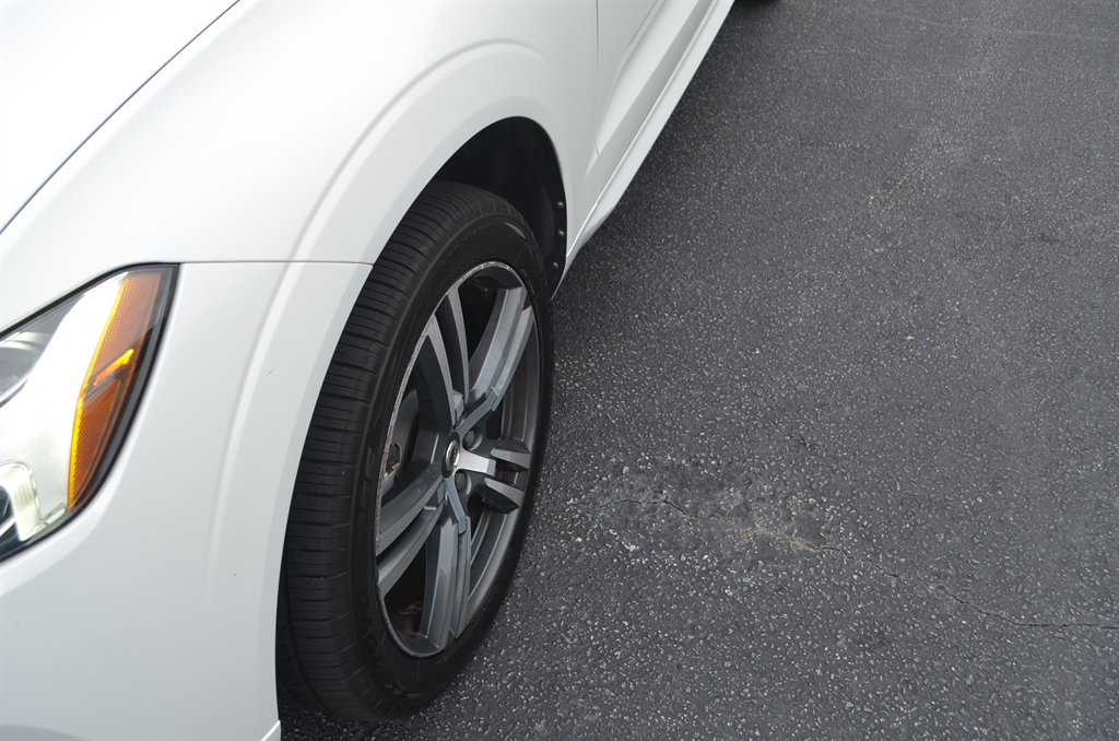 Volvo XC60 photo 8