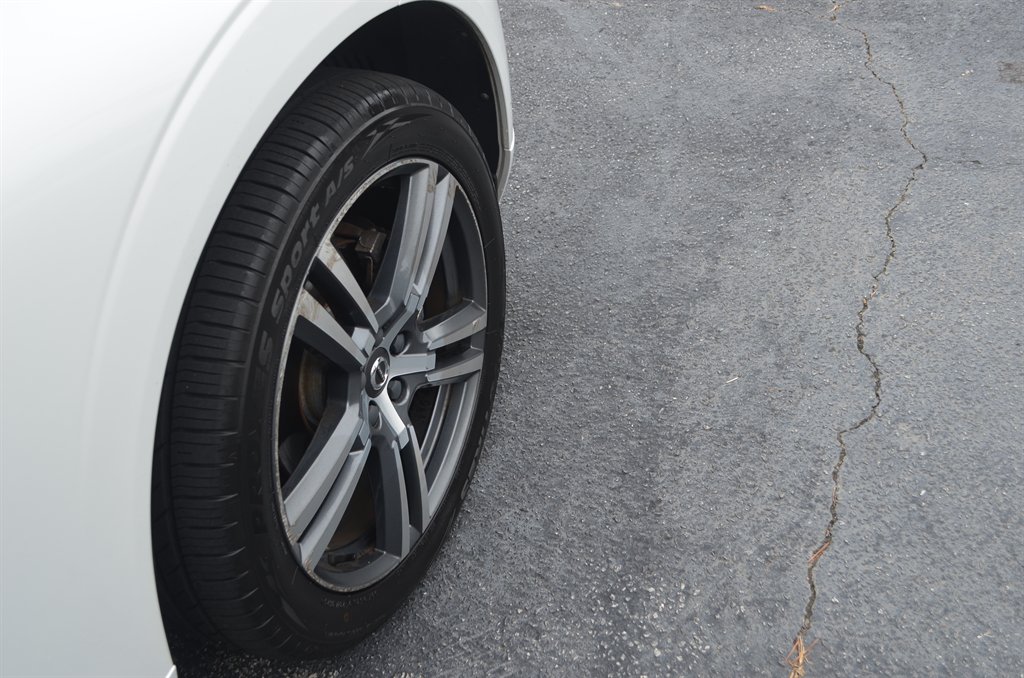 Volvo XC60 photo 11